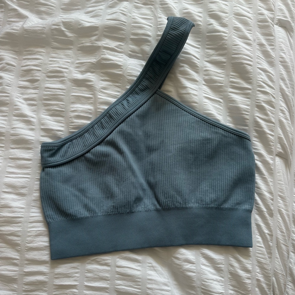 Amazon Ribbed Seamless Athletic Set - Picture 6 of 8